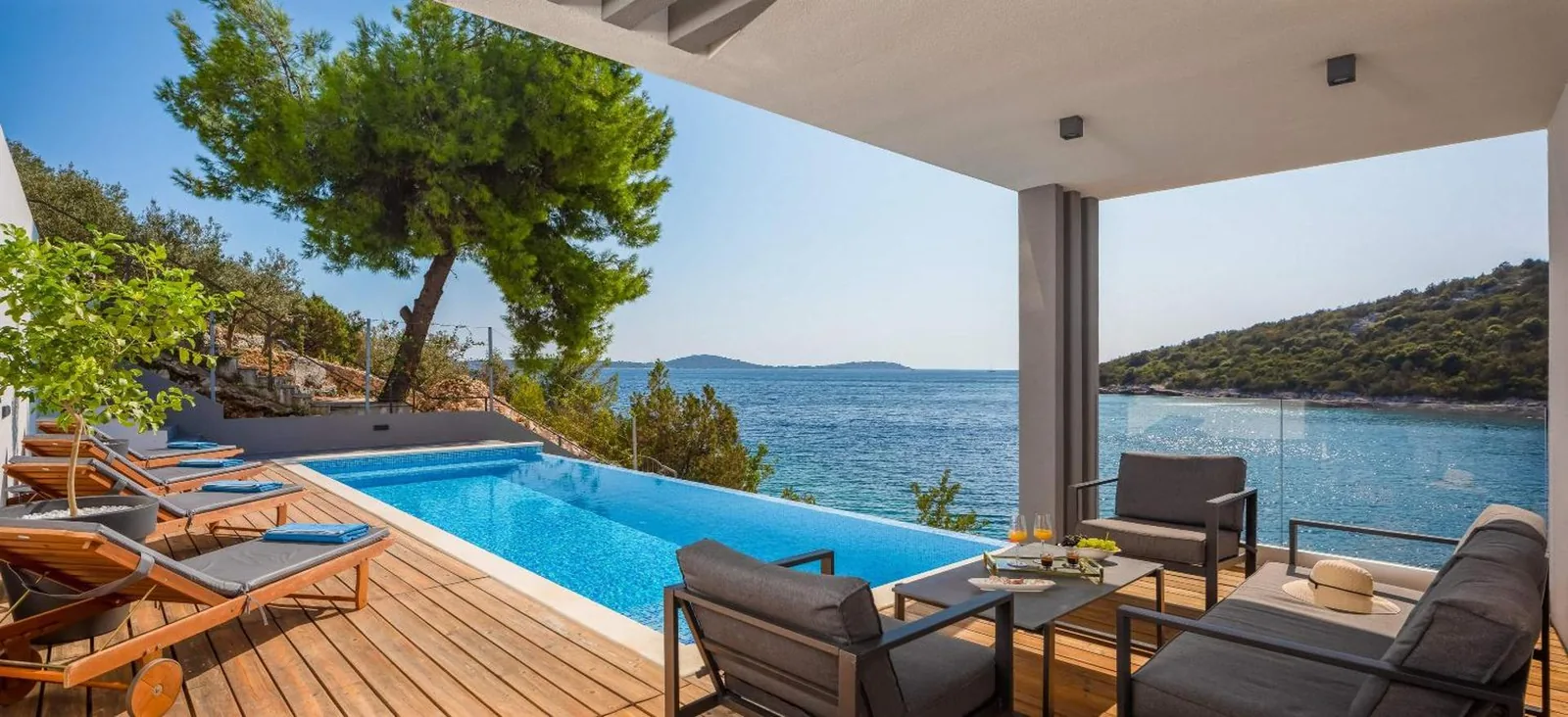 Villa Extravaganza, Aufnahme 4